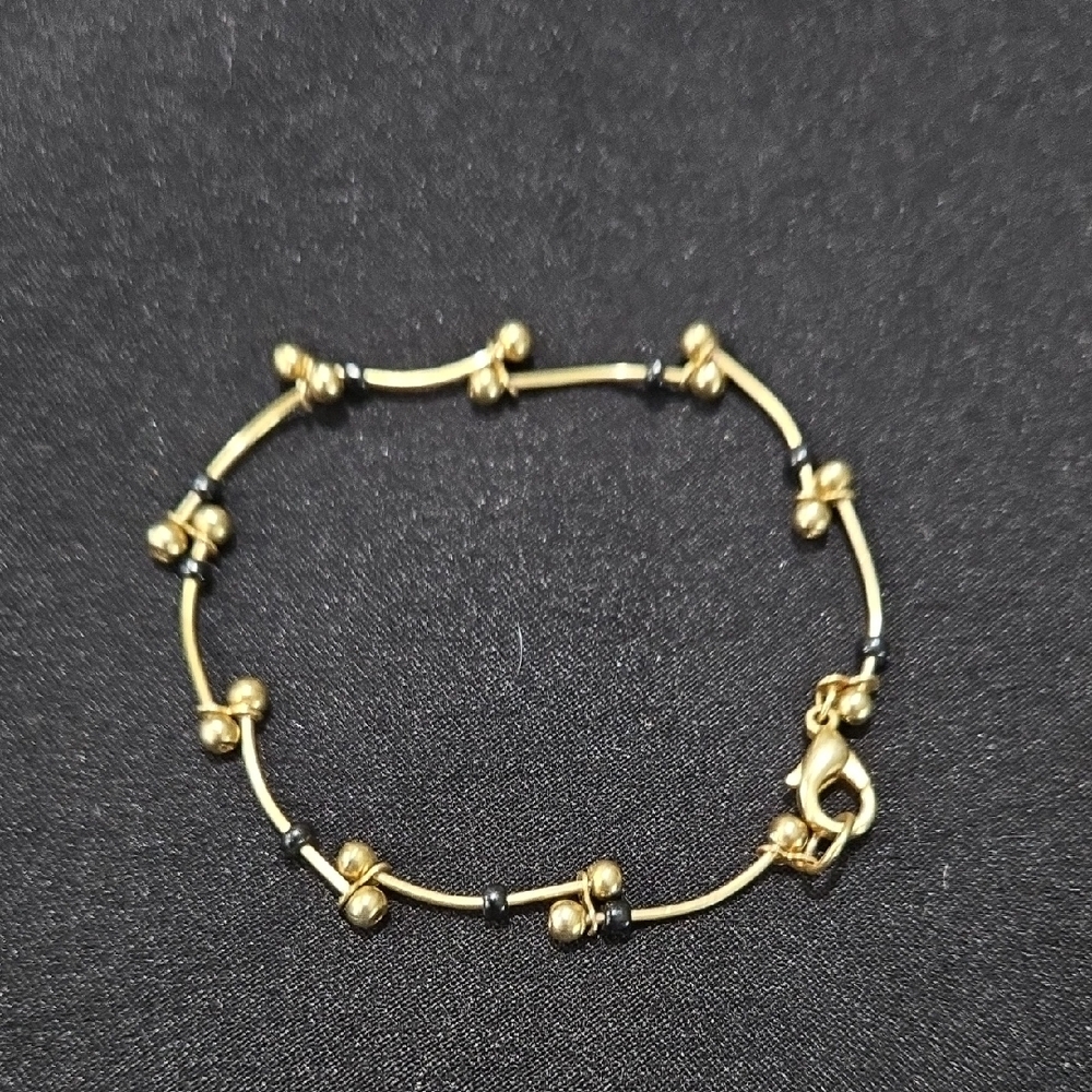Vintage Gold Tone and Black Beaded Bracelet 7"